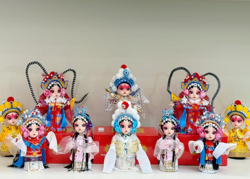 国仕动态｜“京剧娃娃DIY”创意活动——国仕律所特别活动