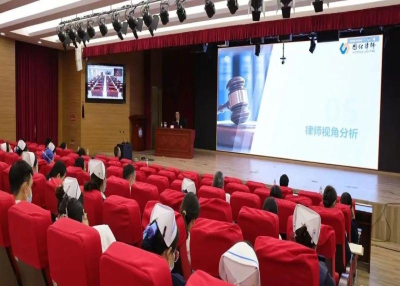 董野律师团队受邀为中国人民解放军海军特色医学中心开展“医疗纠纷及军队采购合规实务”法律讲座
